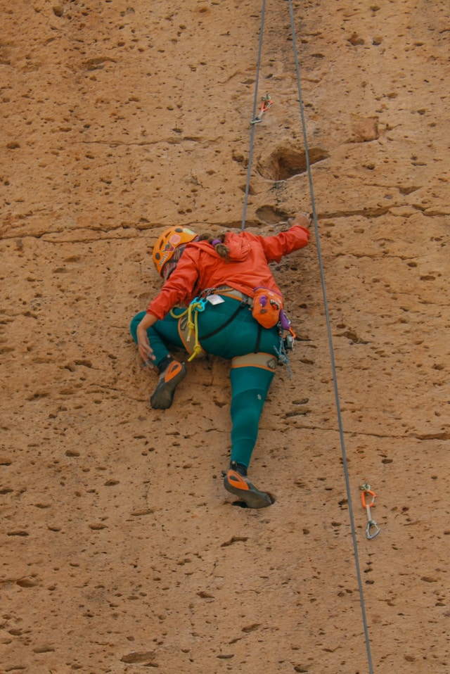 Equipo basico de escalada