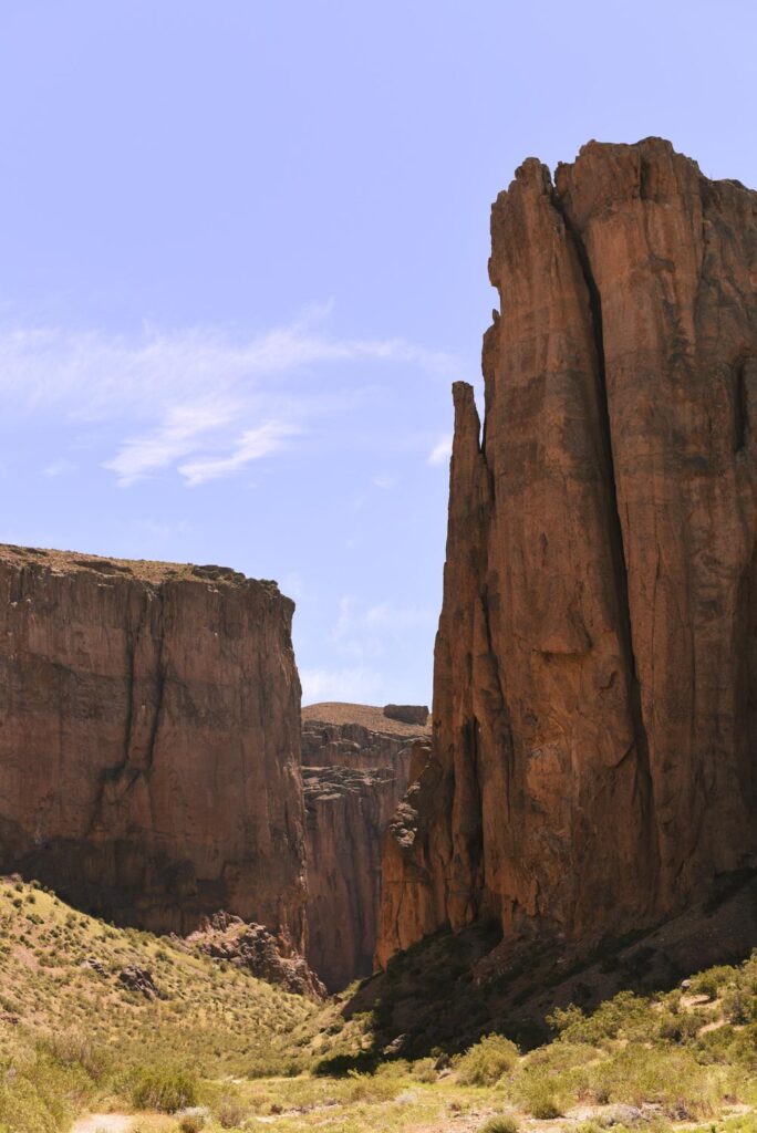 Piedra Parada y el Cañadon de la buitrera