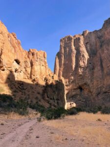 Piedra Parada y el Cañadon de la buitrera