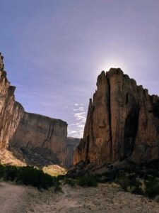 Piedra Parada y el Cañadon de la buitrera