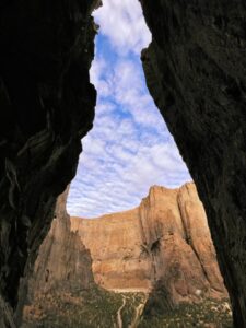 Piedra Parada y el Cañadon de la buitrera