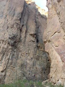 Piedra Parada y el Cañadon de la buitrera: escalada