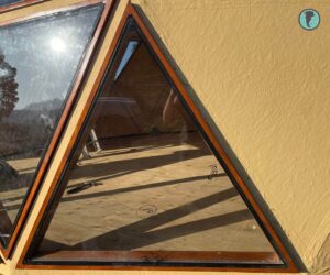 Paño fijo colocado en el domo sin sellador